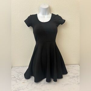 Planet Gold Fit & Flare Dress Women's Small Scoop Neck Black Casual LBD